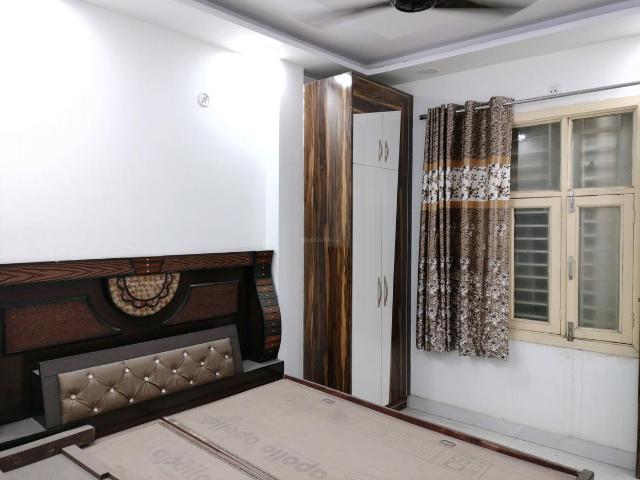 1 BHK Independent Builder Floor in Dwarka Mor for resale New Delhi. The reference number is 20021283