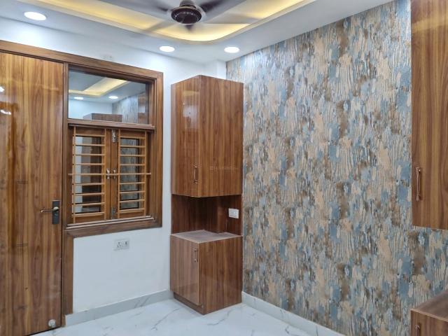 1 BHK Apartment in Dwarka Mor for resale New Delhi. The reference number is 20275388