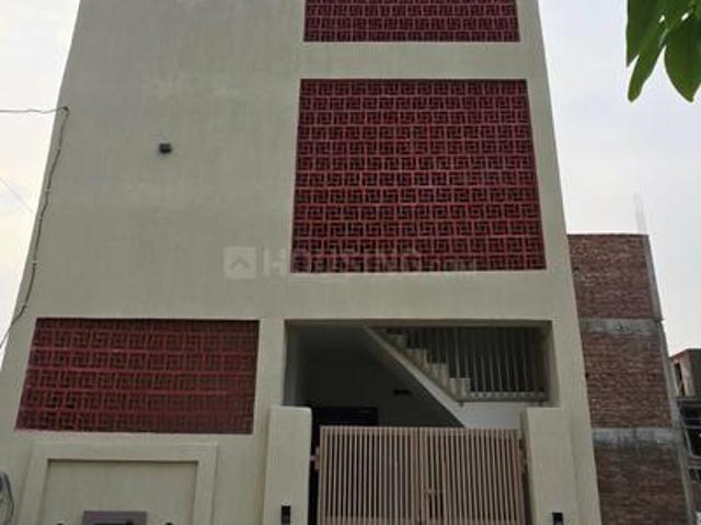 1 BHK Independent Builder Floor in Dhorera Bangar for rent Vrindavan. The reference number is 20974249