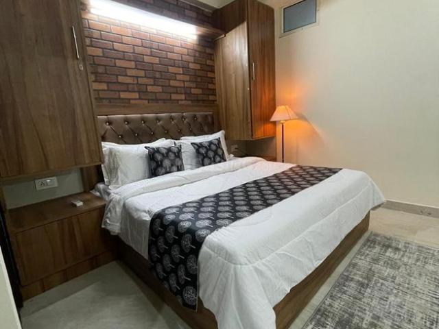 1 BHK Independent Builder Floor in DLF Phase 3 for rent Gurgaon. The reference number is 20295263