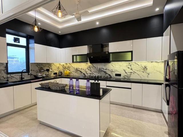 1 BHK Independent Builder Floor in DLF Phase 3 for rent Gurgaon. The reference number is 20394661