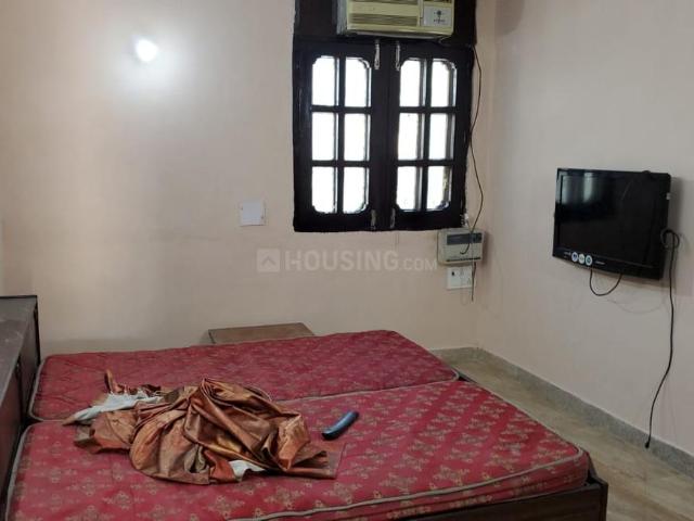 1 BHK Independent Builder Floor in East Of Kailash for rent New Delhi. The reference number is 19325165