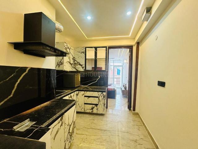 1 BHK Independent Builder Floor in Freedom Fighters Enclave for rent New Delhi. The reference number is 20663488