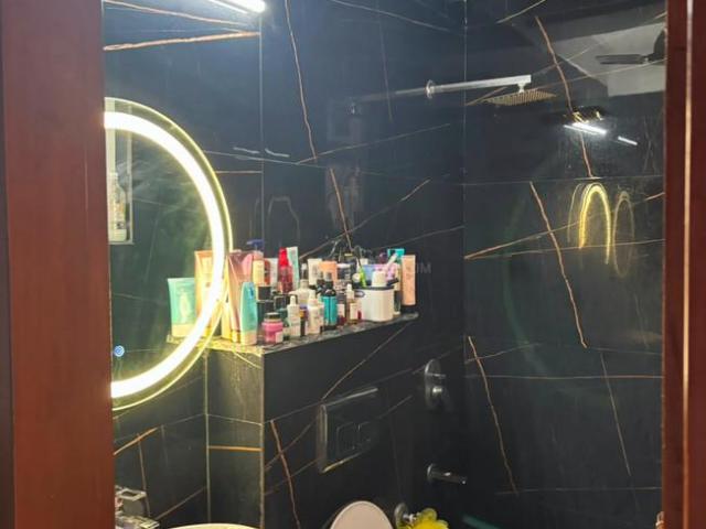 1 BHK Independent Builder Floor in Freedom Fighters Enclave for rent New Delhi. The reference number is 20767013