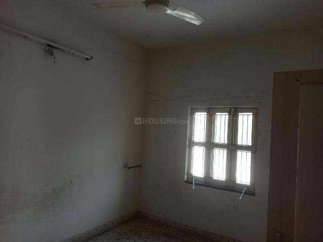 1 BHK Independent Builder Floor in Ghatlodiya for rent Ahmedabad. The reference number is 20172550
