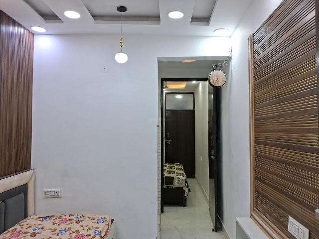 1 BHK Independent Builder Floor in Hastsal for resale New Delhi. The reference number is 20415365