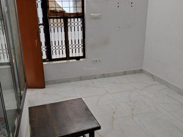 1 BHK Independent Builder Floor in Indira Nagar for rent Lucknow. The reference number is 9817313