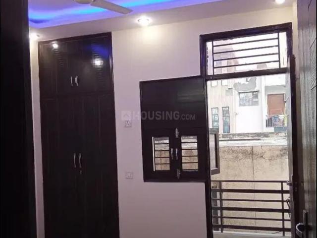 1 BHK Independent Builder Floor in Janakpuri for resale West Delhi. The reference number is 13231160