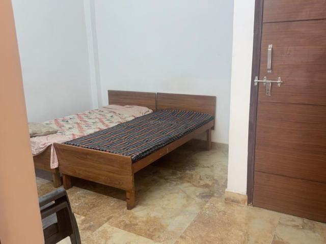 1 BHK Independent Builder Floor in Kotla Mubarakpur for rent New Delhi. The reference number is 20575785