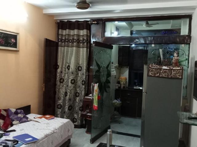 1 BHK Independent Builder Floor in Krishna Nagar for resale New Delhi. The reference number is 9549801