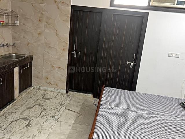 1 BHK Independent Builder Floor in Lajpat Nagar for rent New Delhi. The reference number is 17044470