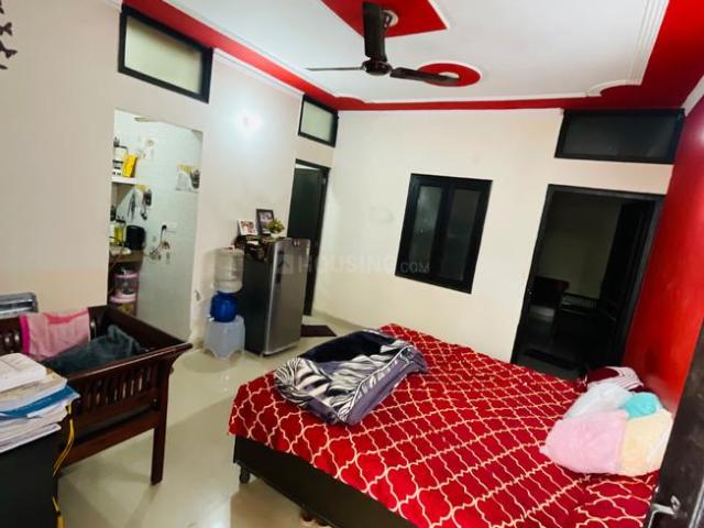 1 BHK Independent Builder Floor in Lajpat Nagar for rent New Delhi. The reference number is 19543403