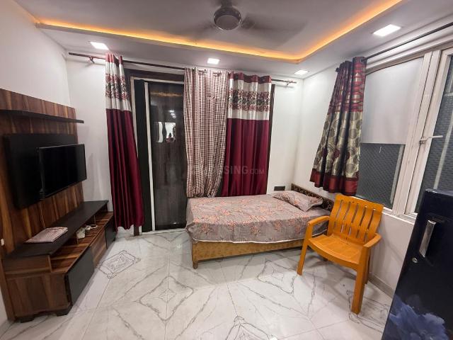 1 BHK Independent Builder Floor in Lajpat Nagar for rent New Delhi. The reference number is 19709941