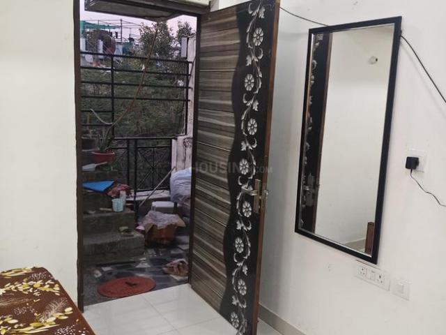 1 BHK Independent Builder Floor in Lajpat Nagar for rent New Delhi. The reference number is 19783401