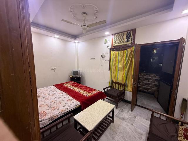 1 BHK Independent Builder Floor in Lajpat Nagar for rent New Delhi. The reference number is 19801534