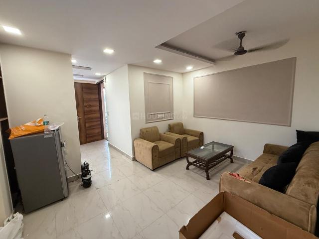 1 BHK Independent Builder Floor in Lajpat Nagar for rent New Delhi. The reference number is 19393995