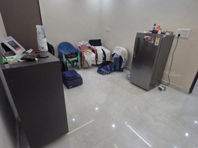 1 BHK Independent Builder Floor in Lajpat Nagar for rent New Delhi. The reference number is 20411526