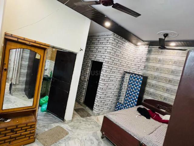 1 BHK Independent Builder Floor in Lajpat Nagar for rent New Delhi. The reference number is 20184895