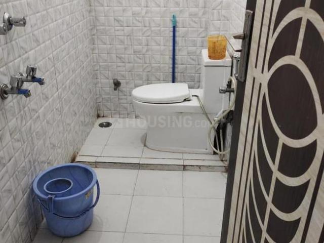 1 BHK Independent Builder Floor in Lajpat Nagar for rent New Delhi. The reference number is 20277904