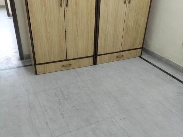 1 BHK Independent Builder Floor in Lajpat Nagar for rent New Delhi. The reference number is 8186144