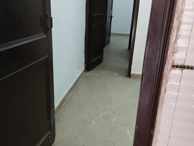 1 BHK Independent Builder Floor in Laxmi Nagar for rent New Delhi. The reference number is 18444395