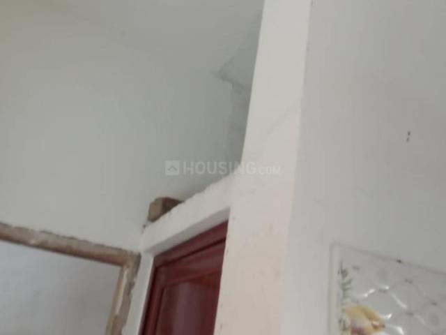 1 BHK Independent Builder Floor in Paikpara for resale Kolkata. The reference number is 11027985
