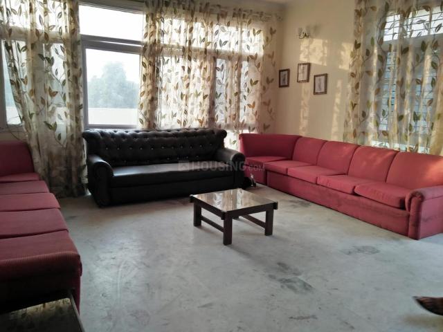 1 BHK Independent Builder Floor in Panchsheel Park for rent New Delhi. The reference number is 20272589