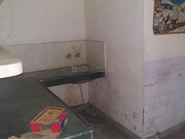 1 BHK Independent Builder Floor in Pandeypur for resale Varanasi. The reference number is 16400919