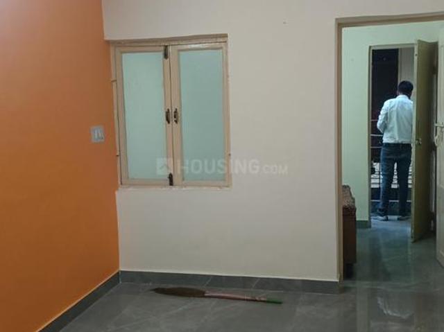 1 BHK Independent Builder Floor in Paschim Vihar for rent New Delhi. The reference number is 19831044