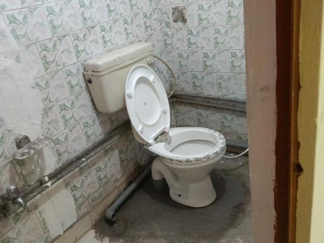 1 BHK Independent Builder Floor in Paschim Vihar for rent New Delhi. The reference number is 20567432