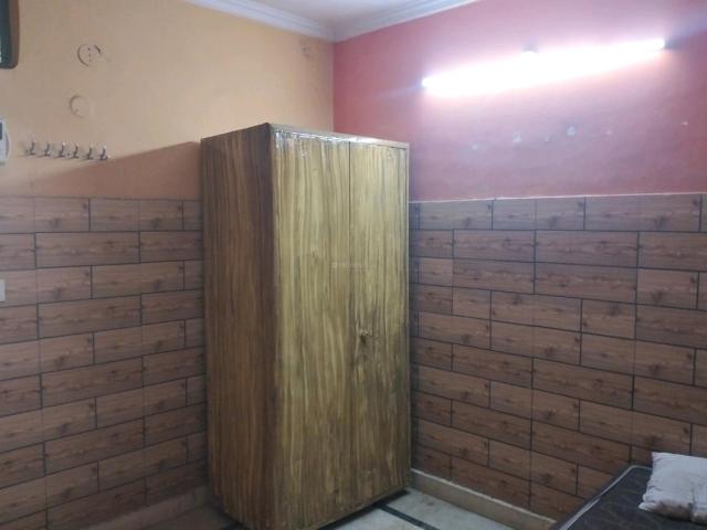 1 BHK Independent Builder Floor in Patel Nagar for rent New Delhi. The reference number is 20498670