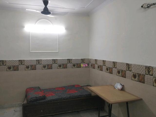 1 BHK Independent Builder Floor in Patel Nagar for rent New Delhi. The reference number is 20498700