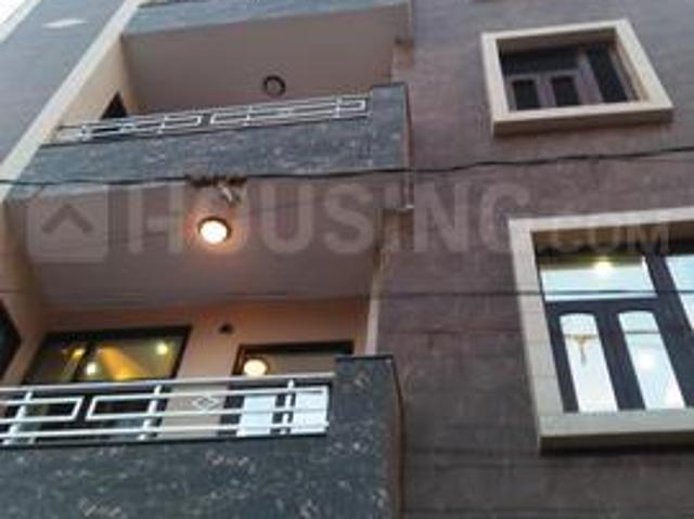 1 BHK Independent Builder Floor in Preet Vihar for rent New Delhi. The reference number is 8063711