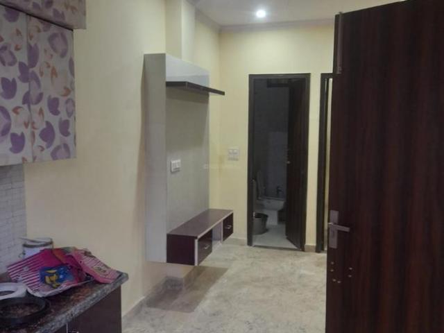 1 BHK Independent Builder Floor in Preet Vihar for rent New Delhi. The reference number is 11764807