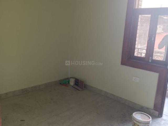 1 BHK Independent Builder Floor in Preet Vihar for rent New Delhi. The reference number is 20610979
