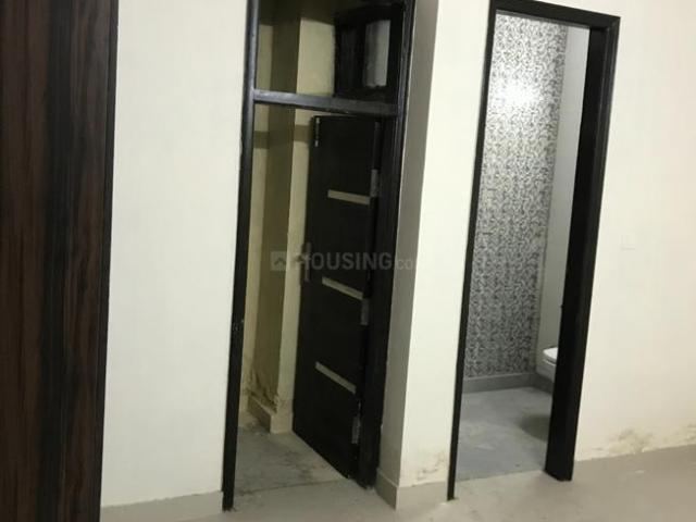 1 BHK Independent Builder Floor in Rajinder Nagar for rent New Delhi. The reference number is 20483754