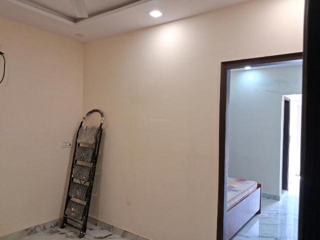 1 BHK Independent Builder Floor in Ramesh Nagar for rent New Delhi. The reference number is 19466818
