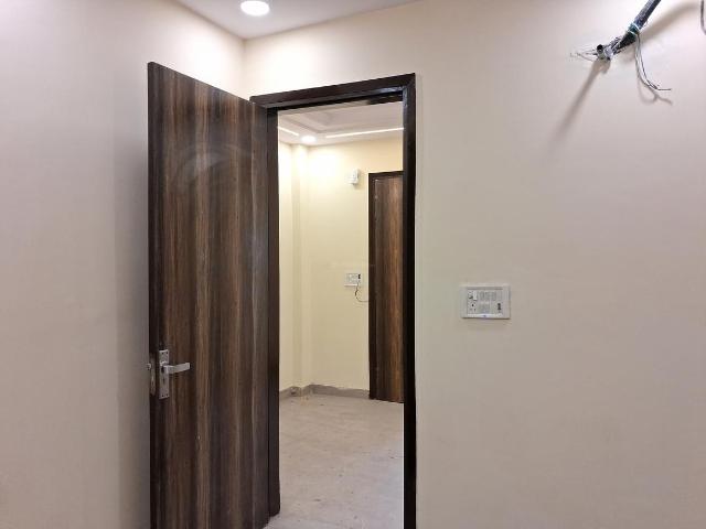 1 BHK Independent Builder Floor in Ramesh Nagar for rent New Delhi. The reference number is 19229831