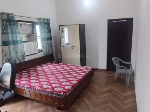 1 BHK Independent Builder Floor in Ranjit Avenue for rent Amritsar. The reference number is 20374473