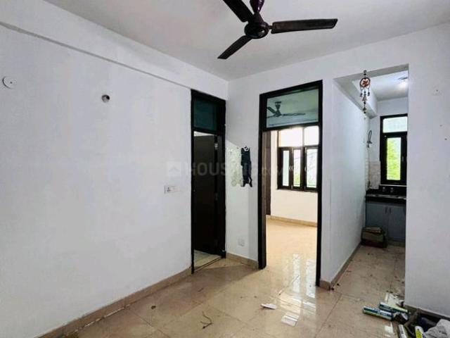 1 BHK Independent Builder Floor in Sultanpur for rent New Delhi. The reference number is 19709274