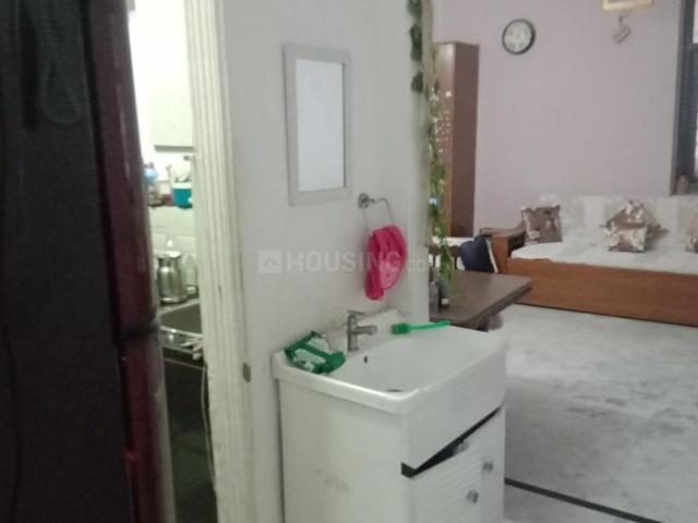 1 BHK Independent Builder Floor in Safdarjung Enclave for rent New Delhi. The reference number is 16041406