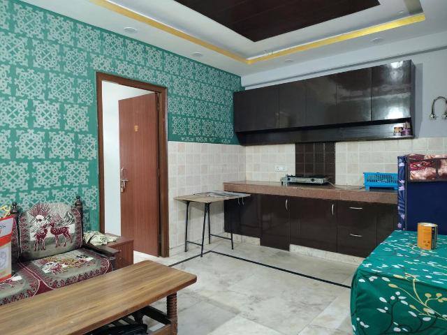 1 BHK Independent Builder Floor in Neb Sarai for rent New Delhi. The reference number is 20642987