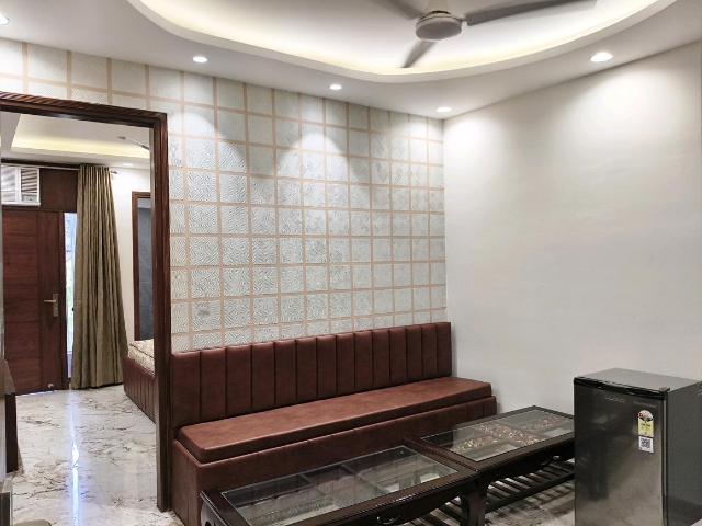 1 BHK Independent Builder Floor in DLF Phase 2 for rent Gurgaon. The reference number is 20534652