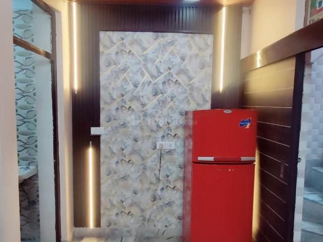 1 BHK Independent Builder Floor in Sector 5 Rohini for rent New Delhi. The reference number is 20458855