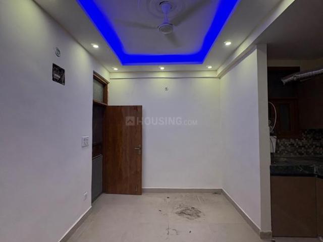 1 BHK Independent Builder Floor in Sector 73 for resale Noida. The reference number is 16946346
