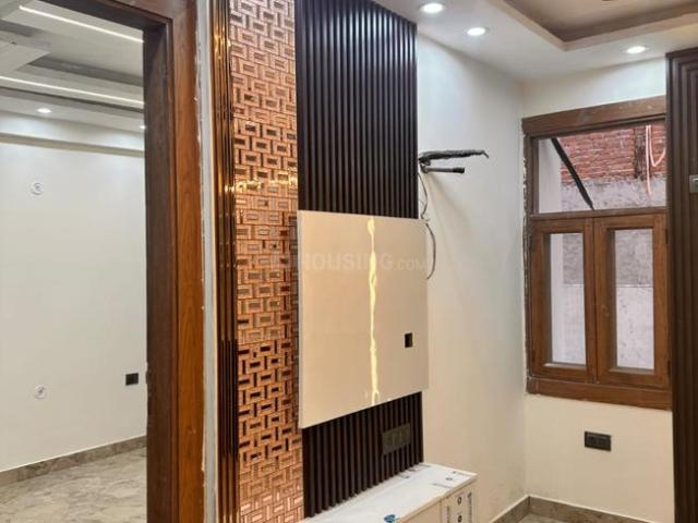 1 BHK Independent Builder Floor in Sector 73 for resale Noida. The reference number is 20855511