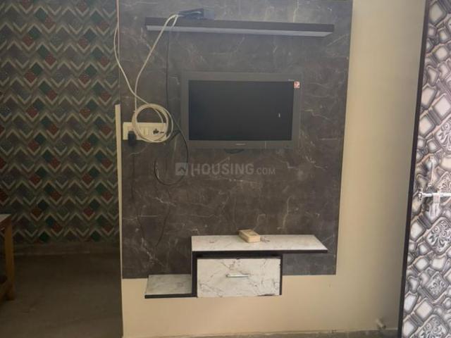 1 BHK Independent Builder Floor in Sector 8 Rohini for rent New Delhi. The reference number is 19162269