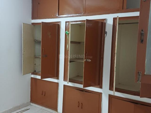 1 BHK Independent Builder Floor in Sector 22 for rent Noida. The reference number is 20020390