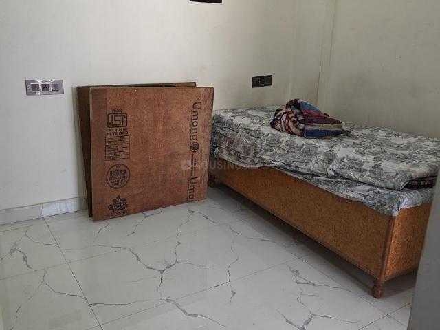 1 BHK Independent Builder Floor in Shalimar Bagh for rent New Delhi. The reference number is 16500900