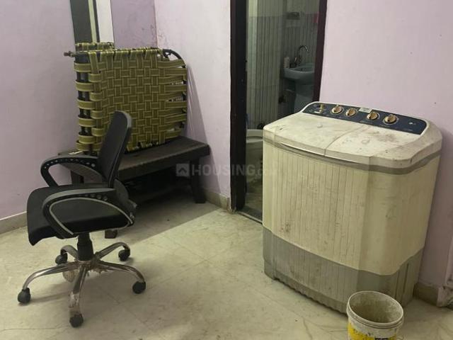 1 BHK Independent Builder Floor in Shalimar Bagh for rent New Delhi. The reference number is 18732847